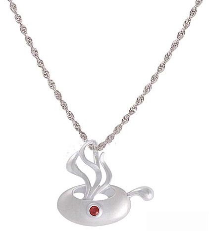 M001_PendantOnNecklace5yrCHAINlg